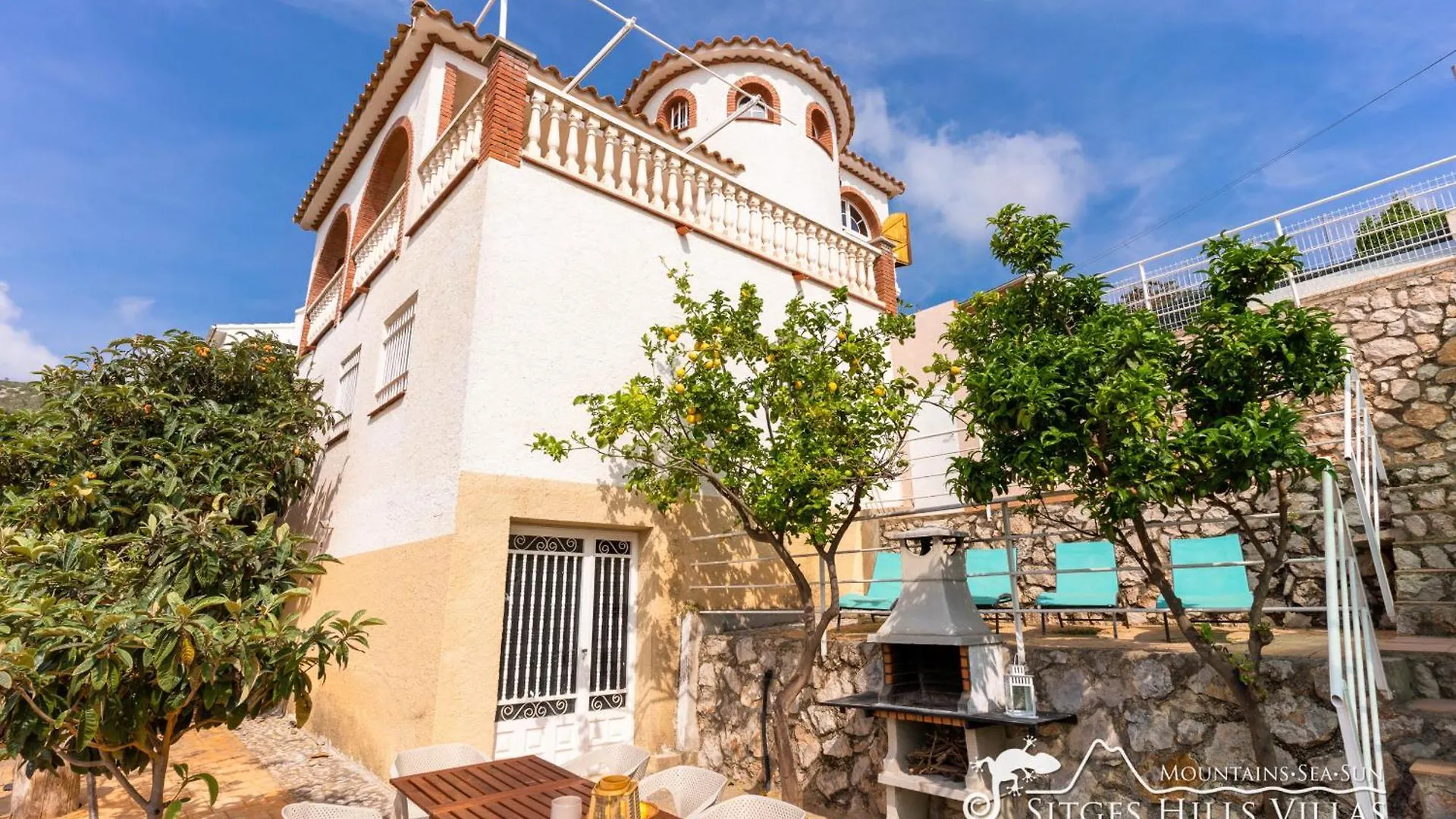 Charming Spanish Villa Private Pool / Sea Views Sitges Spain
